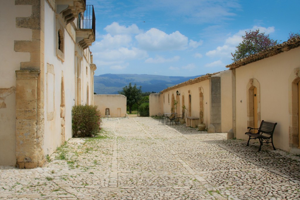 Villa Zottopera, Chiaramonte Gulfi, Sicily, copyright Jann Huizenga
