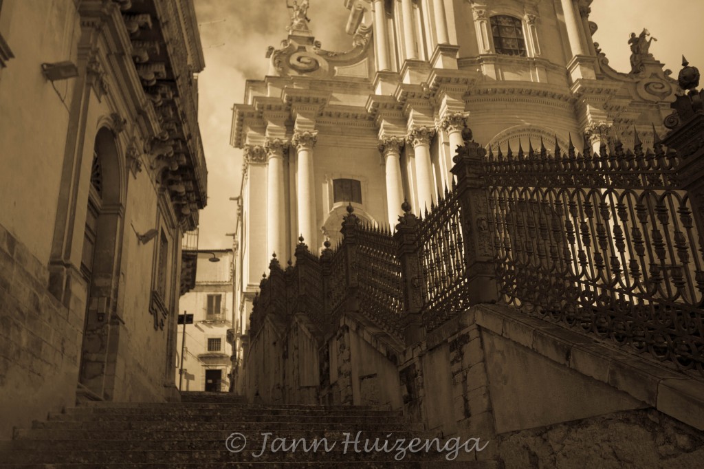 Steps in Ragusa Ibla, copyright Jann Huizenga