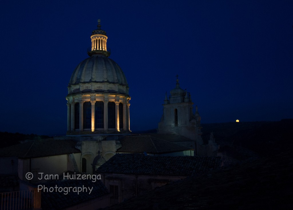 Moonrise in Sicily, copyright Jann Huizenga
