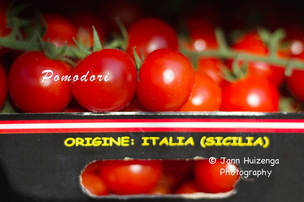 cherry tomatoes, copyright jann huizenga